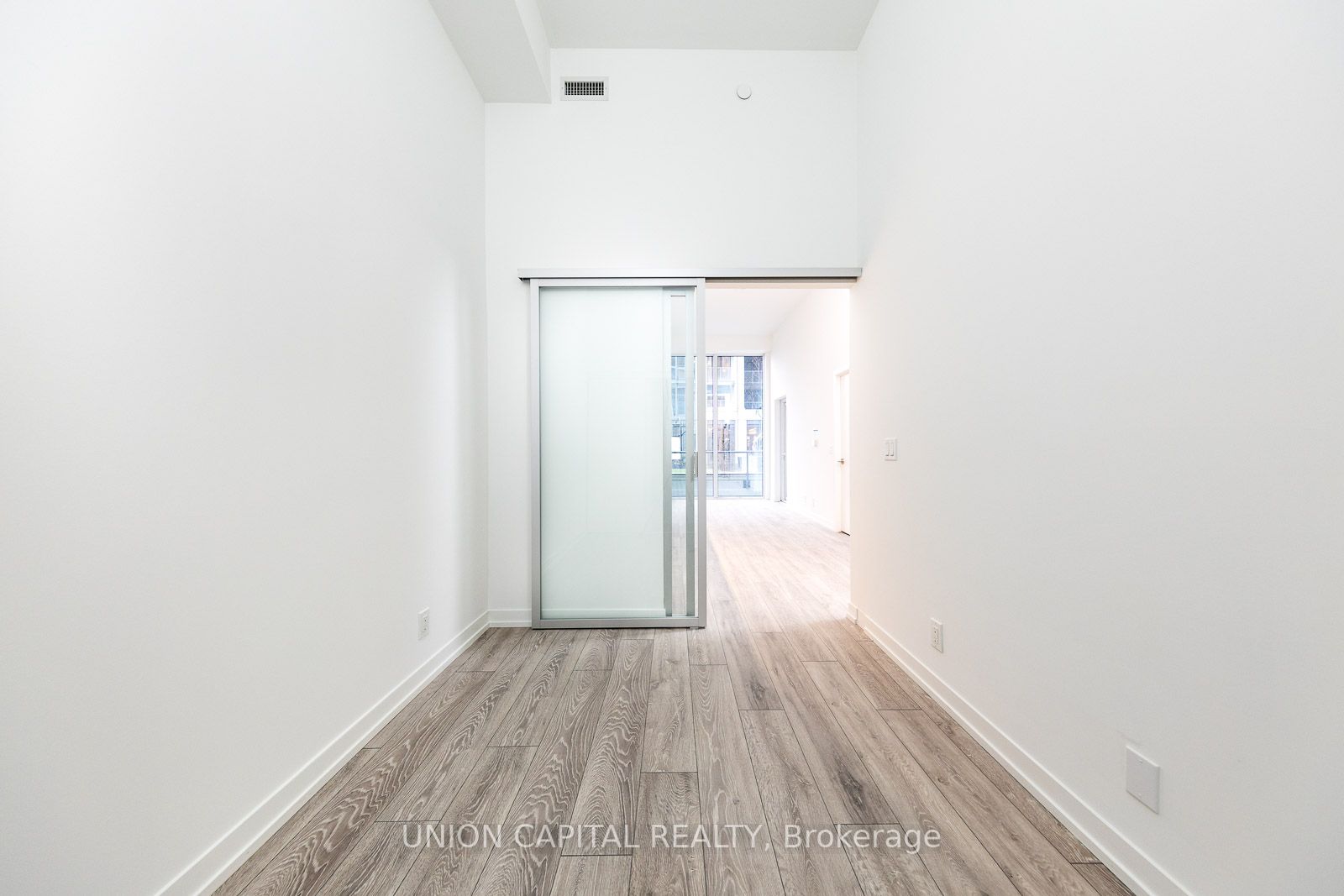 2020 Bathurst St, #223