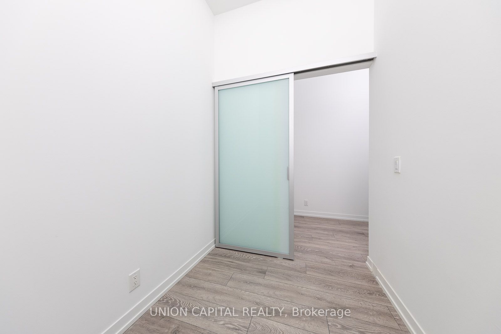 2020 Bathurst St, #223