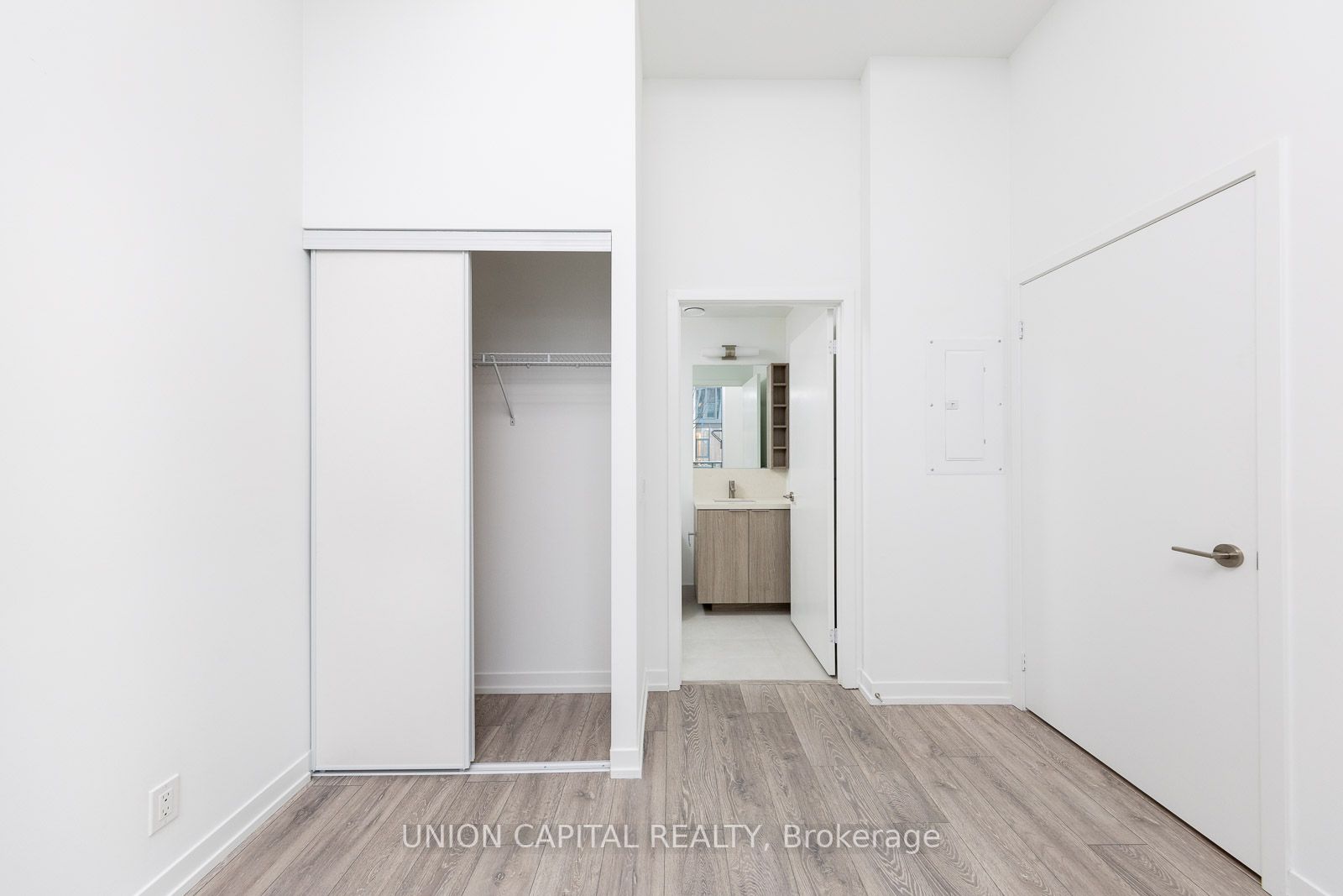 2020 Bathurst St, #223