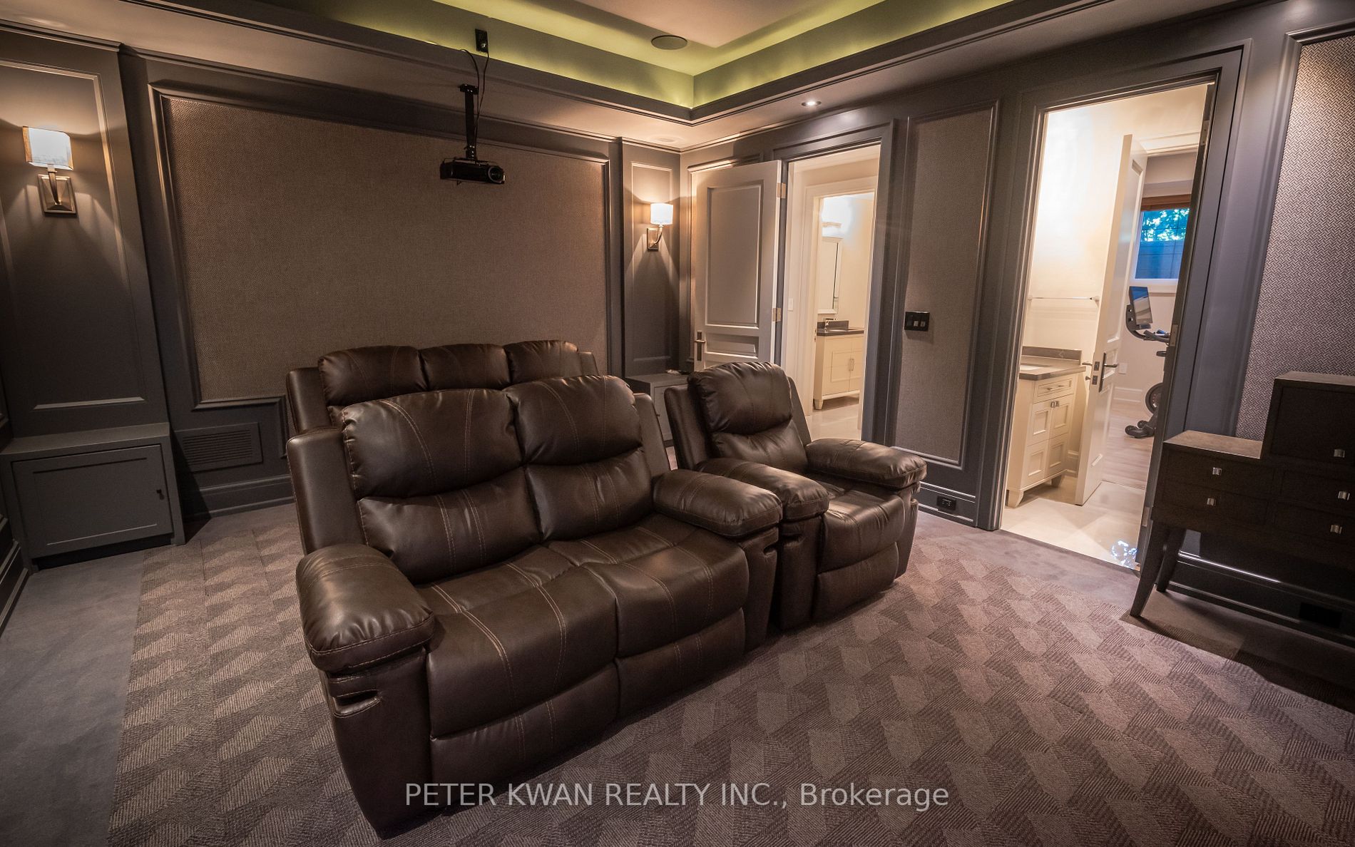 27 Whittaker Cres