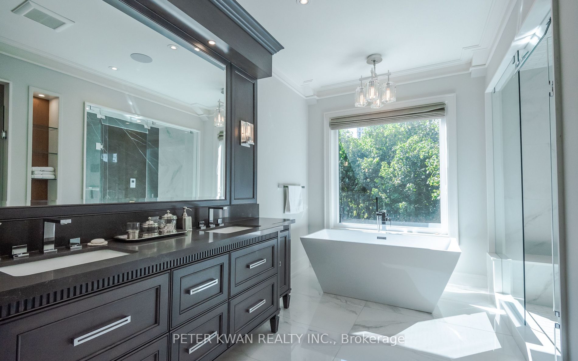 27 Whittaker Cres