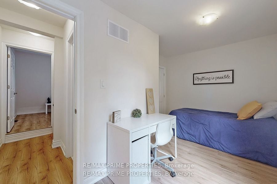 3 Percy St