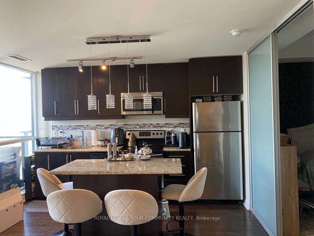 2885 Bayview Ave, #1214