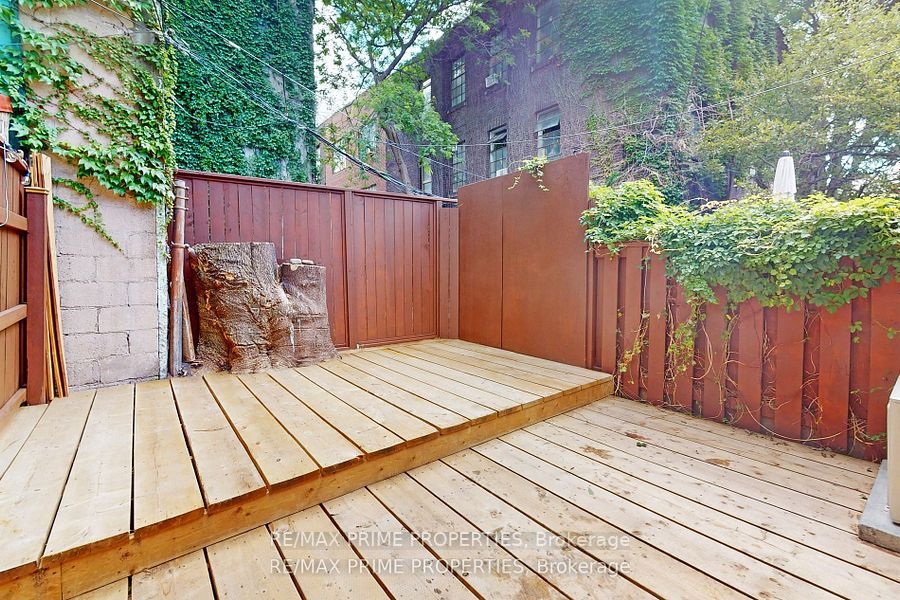 3 Percy St
