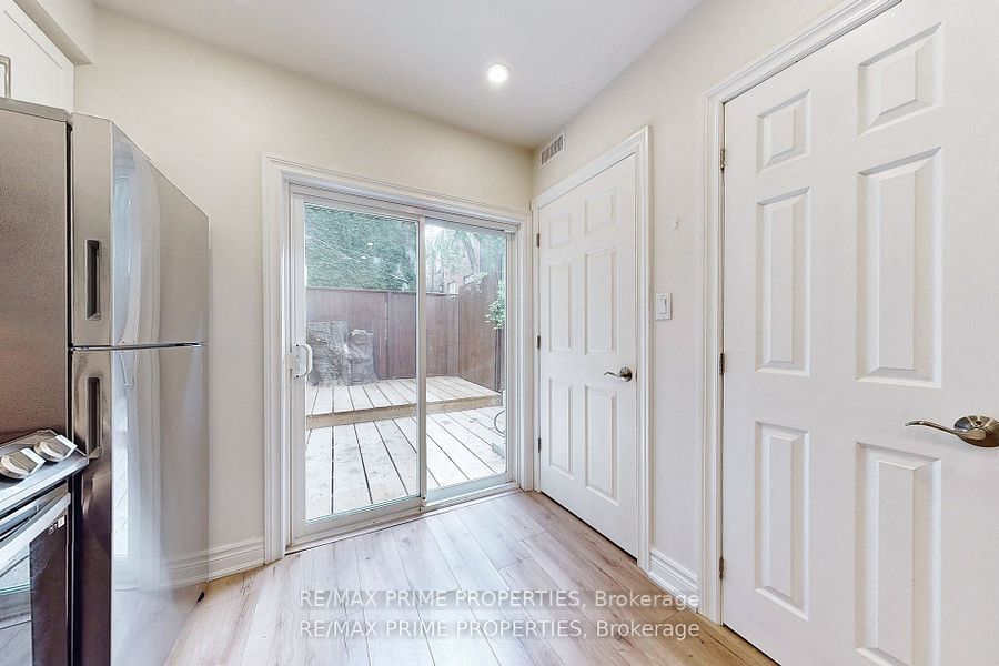 3 Percy St