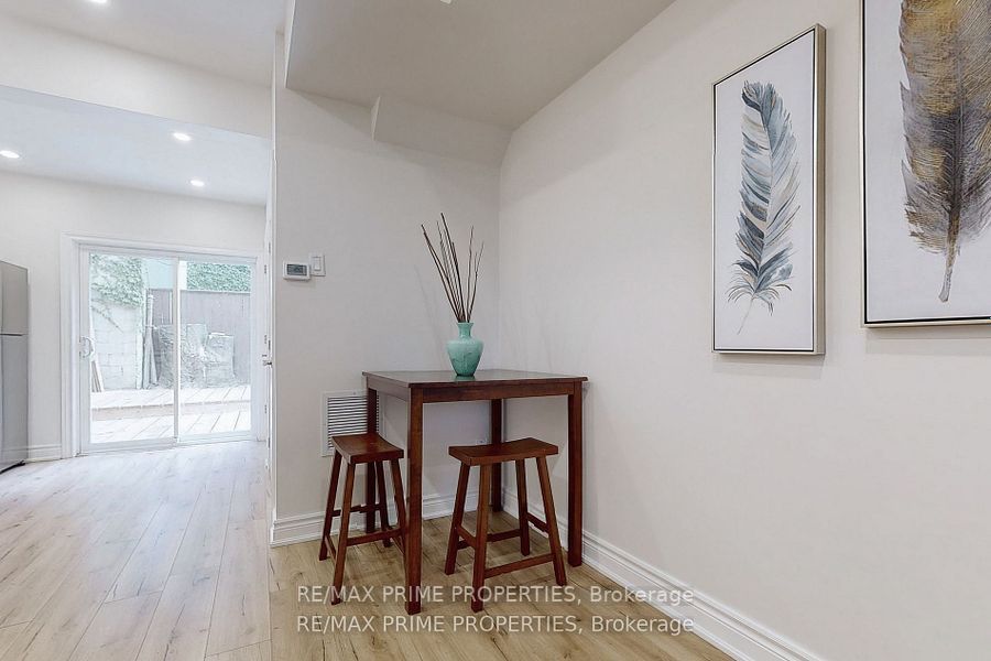 3 Percy St