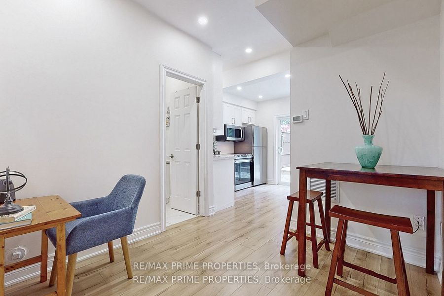 3 Percy St