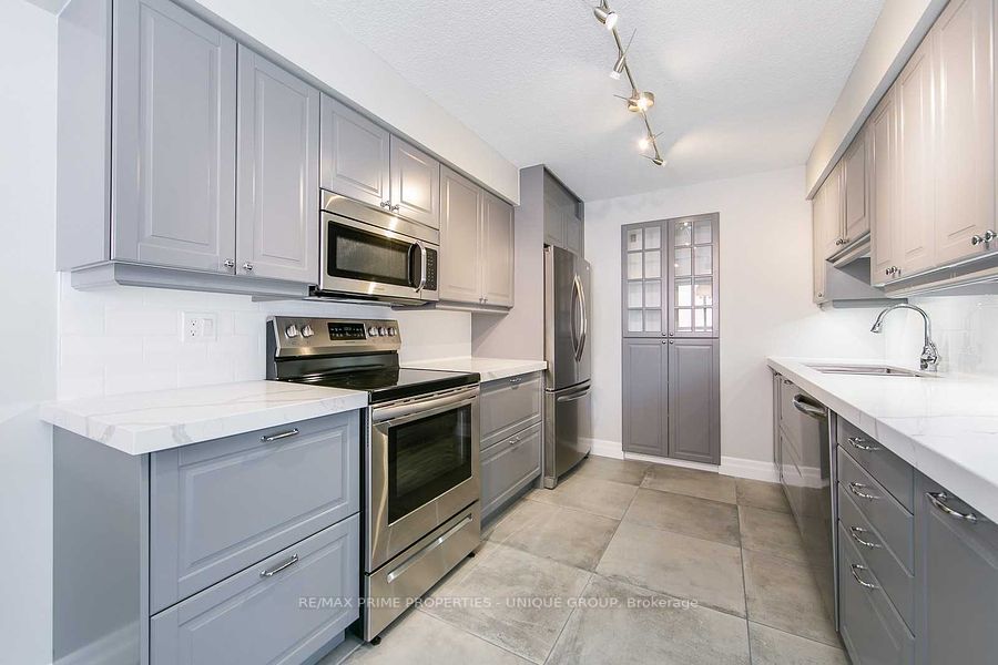 35 Church St, #403