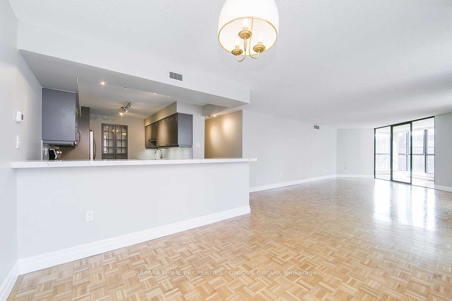 35 Church St, #403