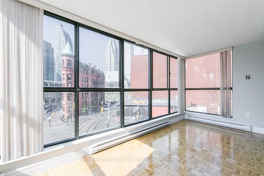 35 Church St, #403