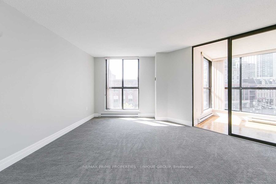 35 Church St, #403