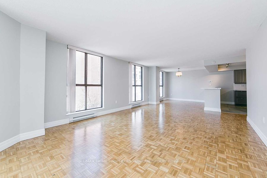 35 Church St, #403