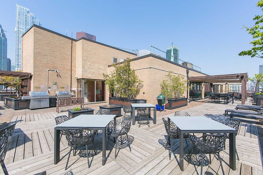 35 Church St, #403