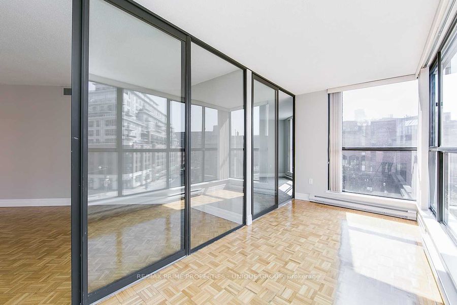 35 Church St, #403
