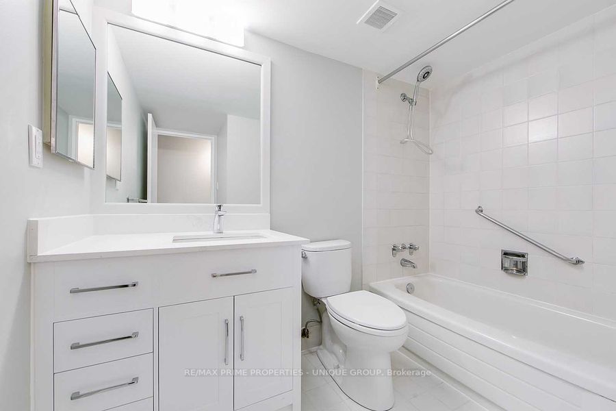 35 Church St, #403