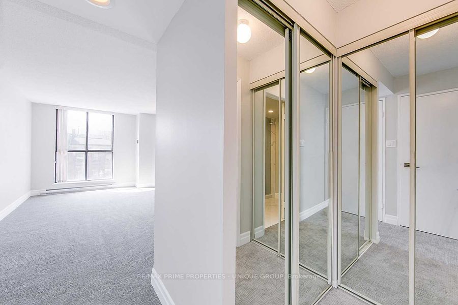 35 Church St, #403