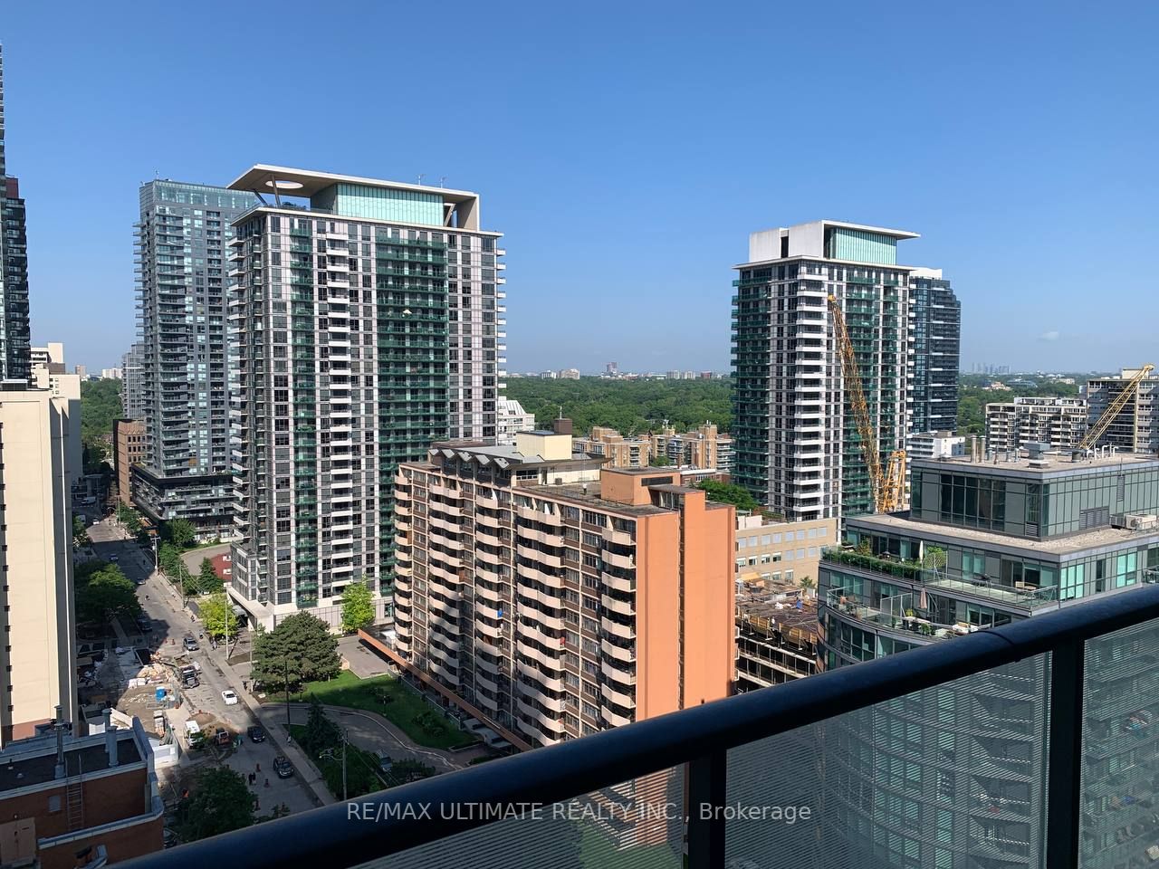 161 Roehampton Ave, #2002