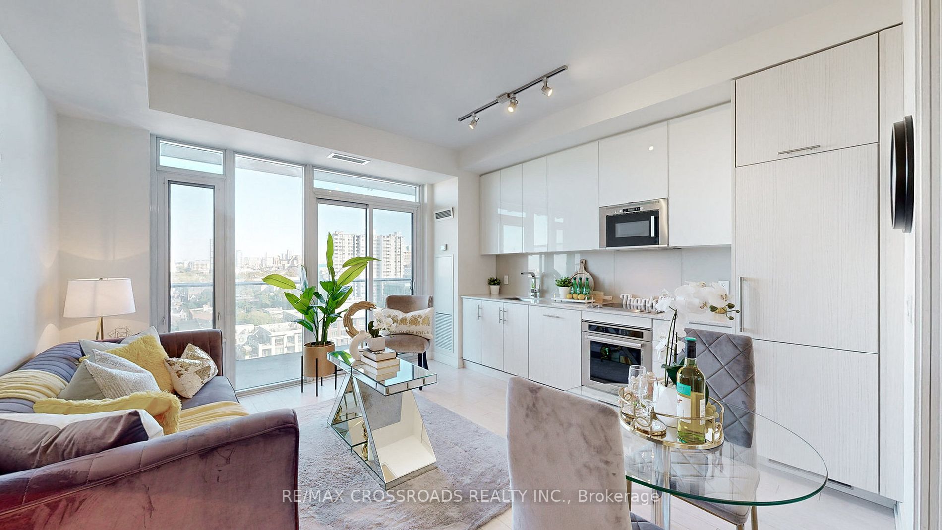 330 Richmond St W, #1708