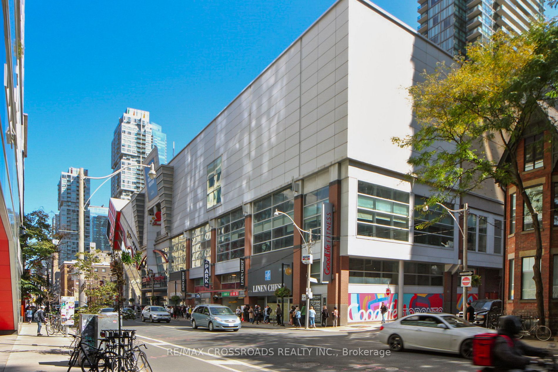 330 Richmond St W, #1708