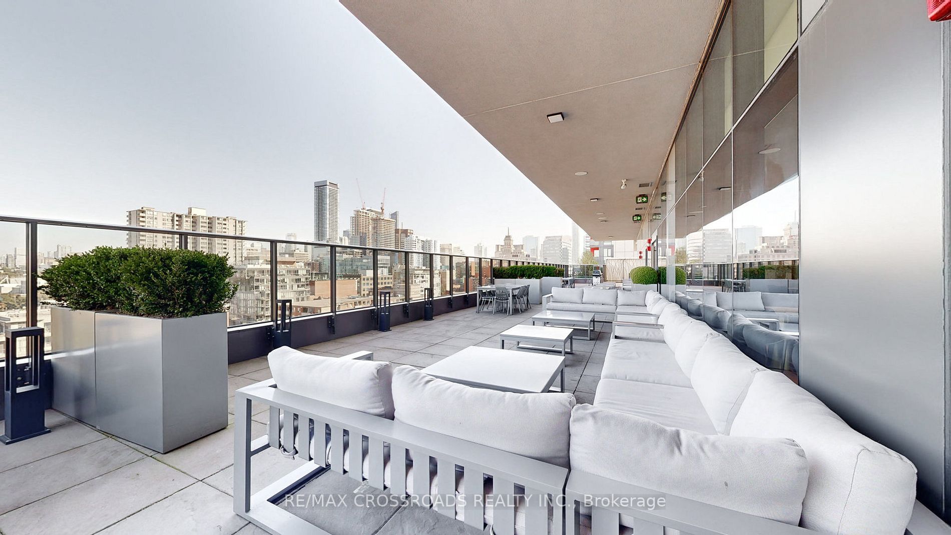 330 Richmond St W, #1708