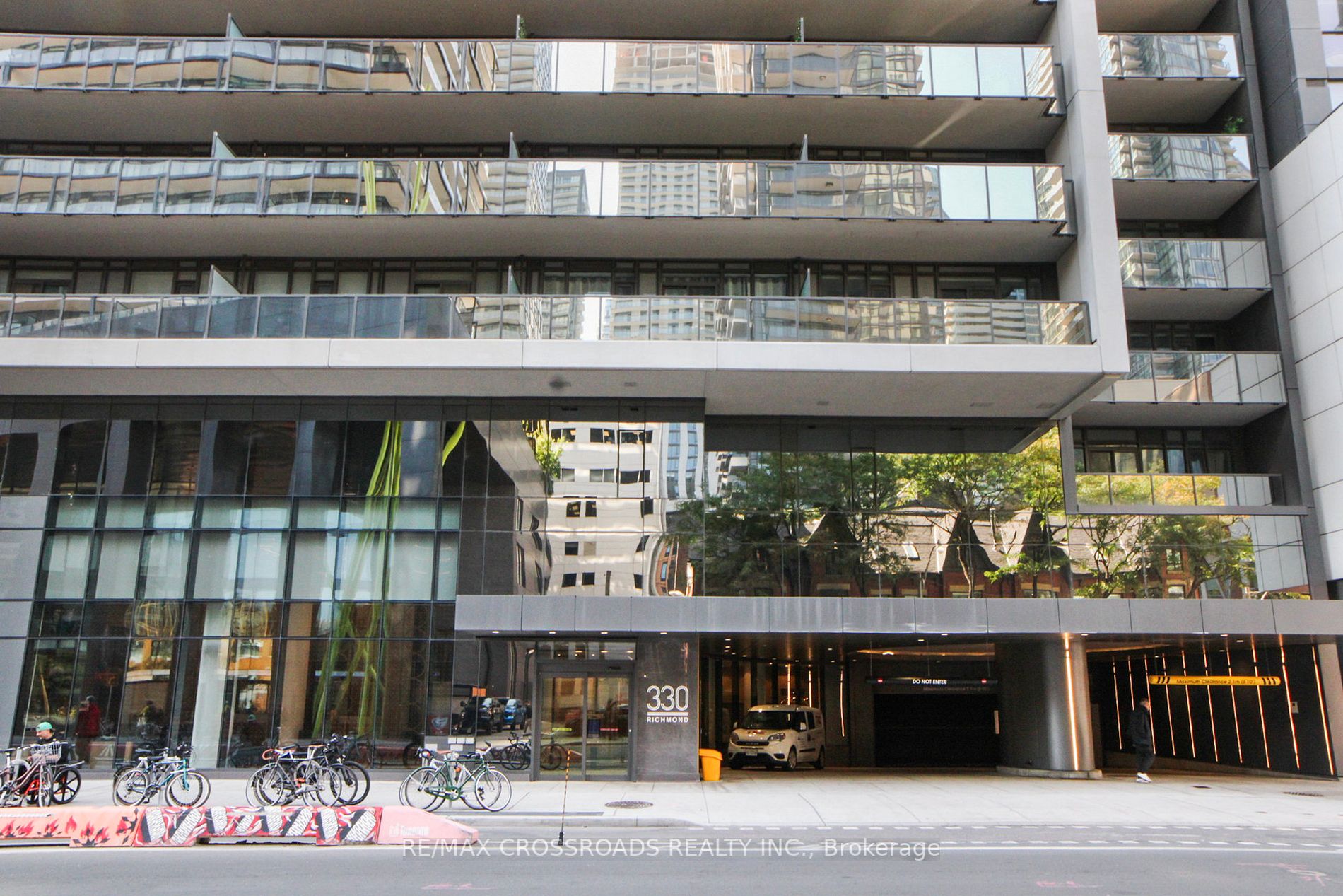 330 Richmond St W, #1708