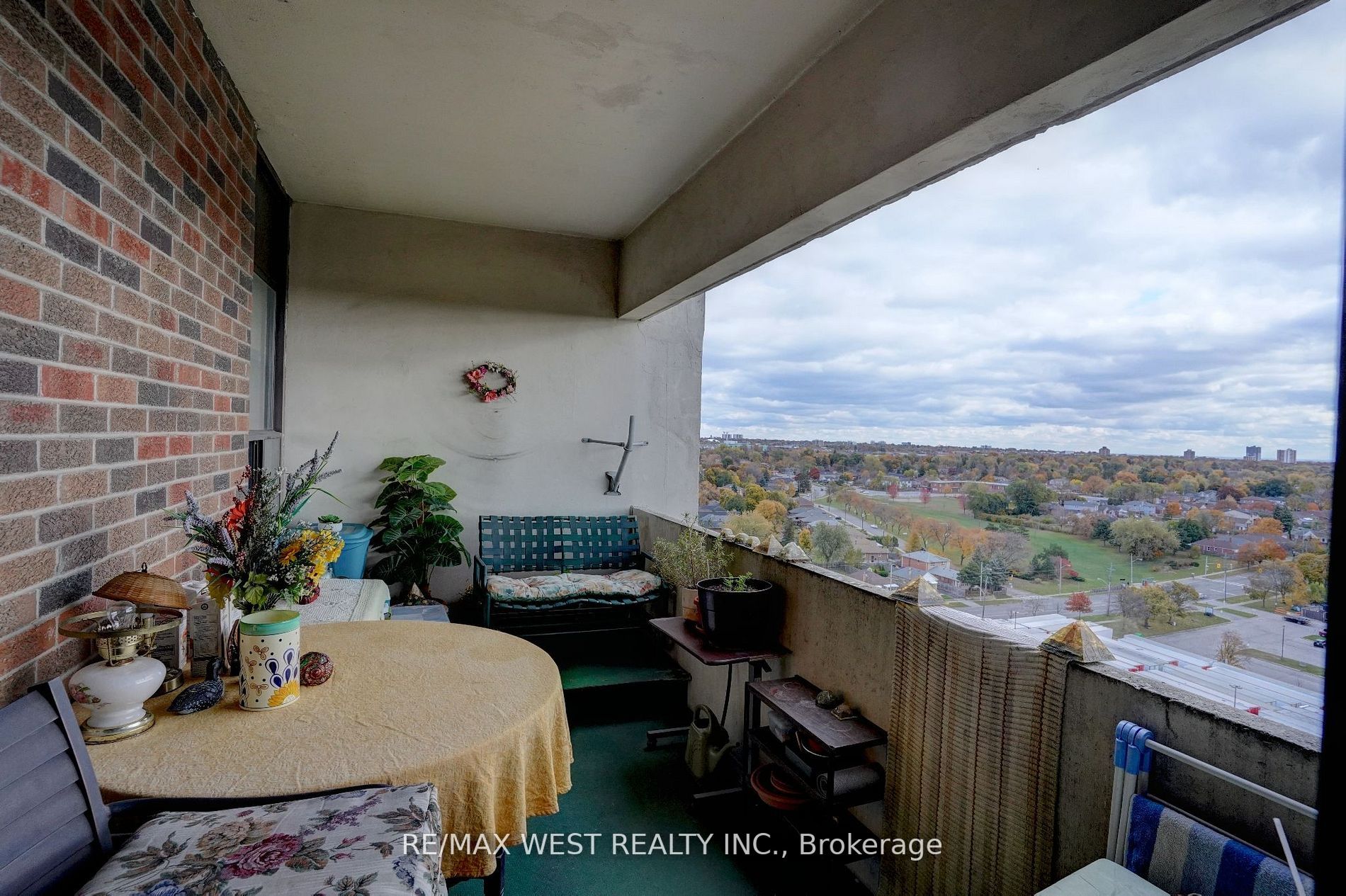 25 Sunrise Ave, #Ph07