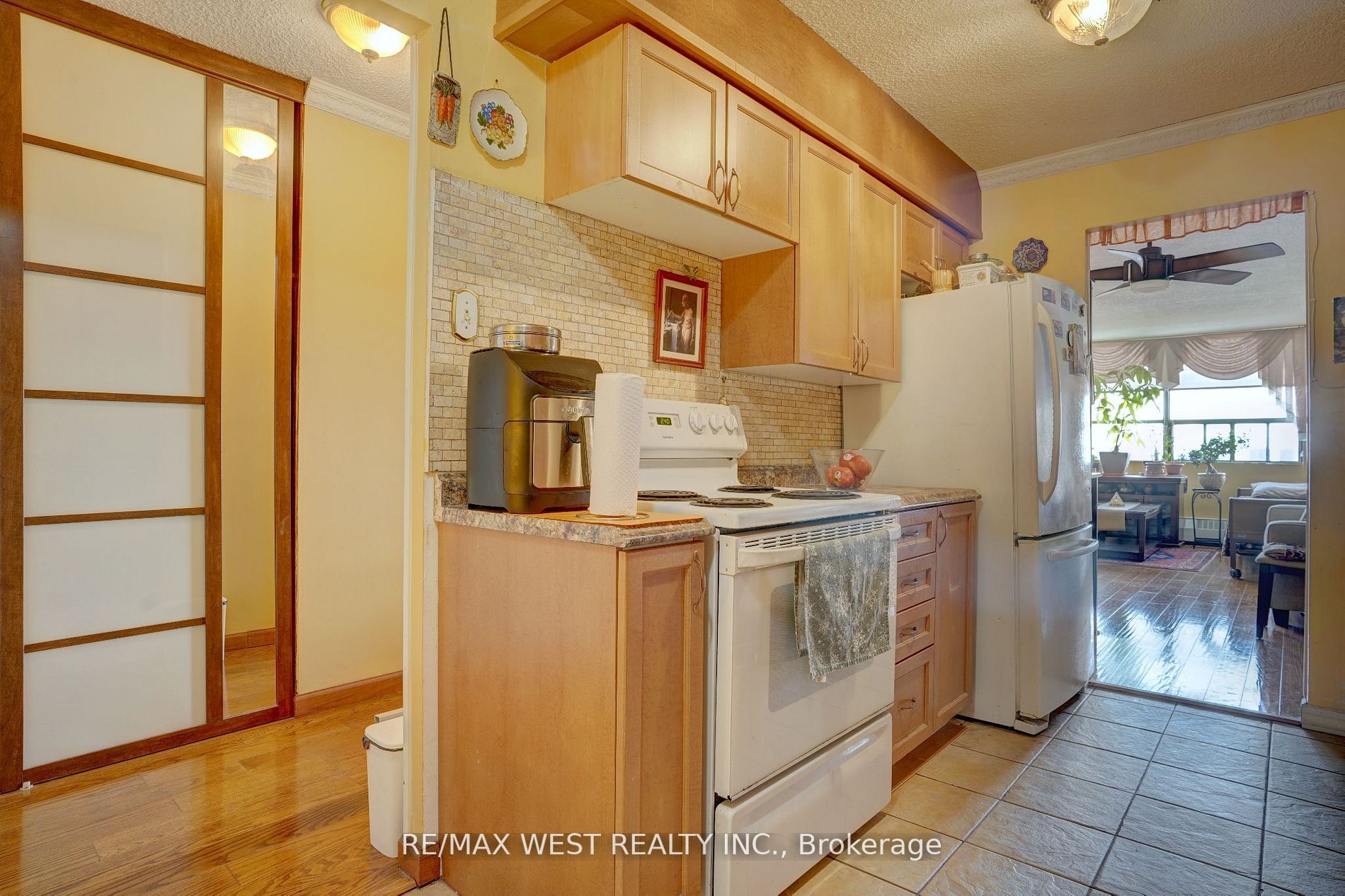 25 Sunrise Ave, #Ph07