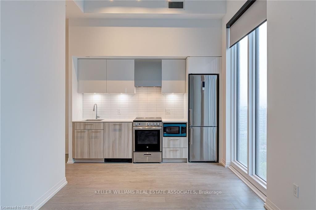 251 Jarvis St, #2001