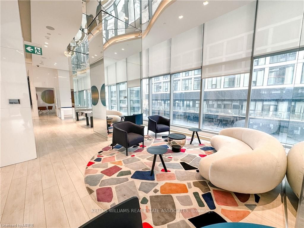 251 Jarvis St, #2001