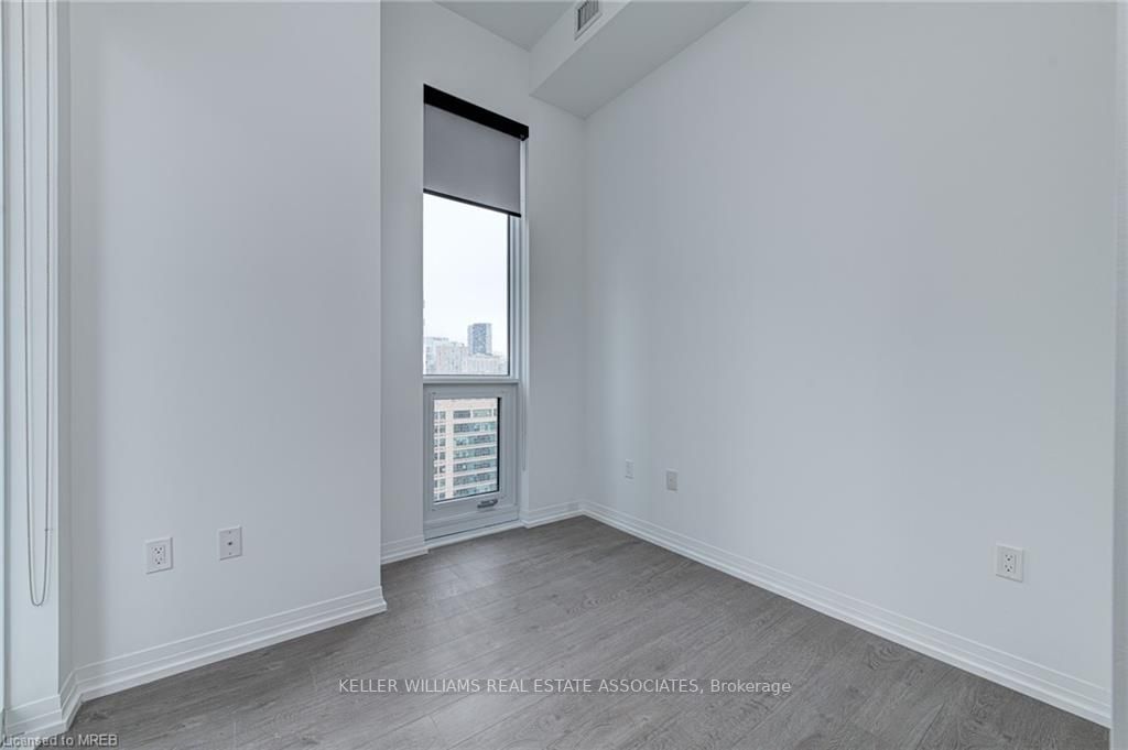 251 Jarvis St, #2001