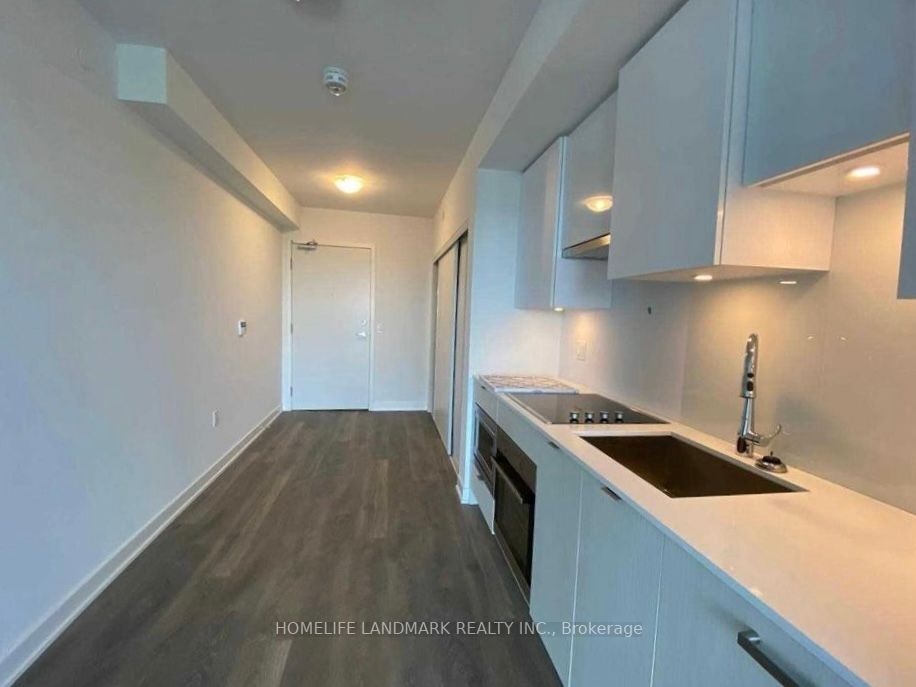 99 Broadway Ave, #3212