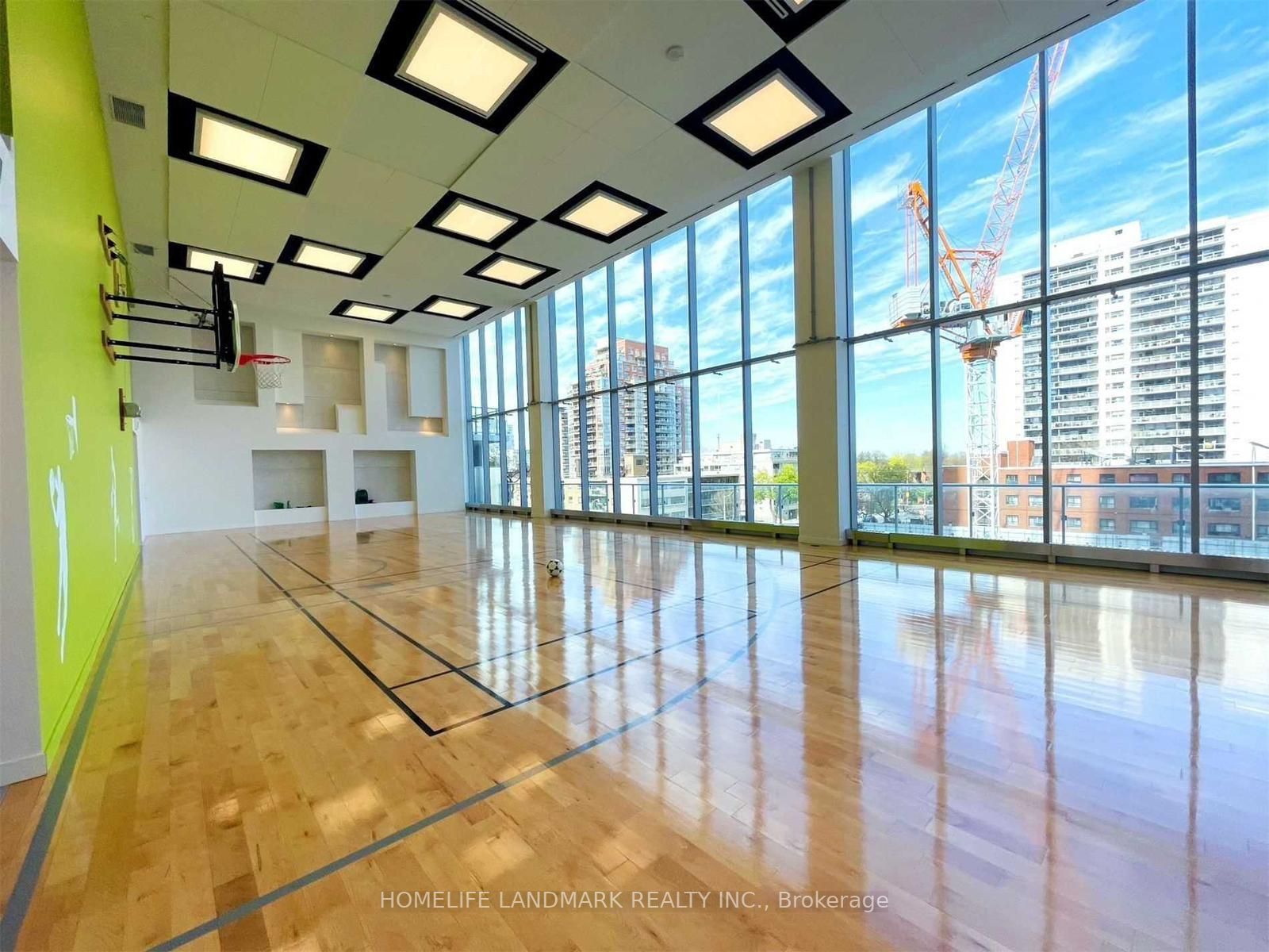 99 Broadway Ave, #3212
