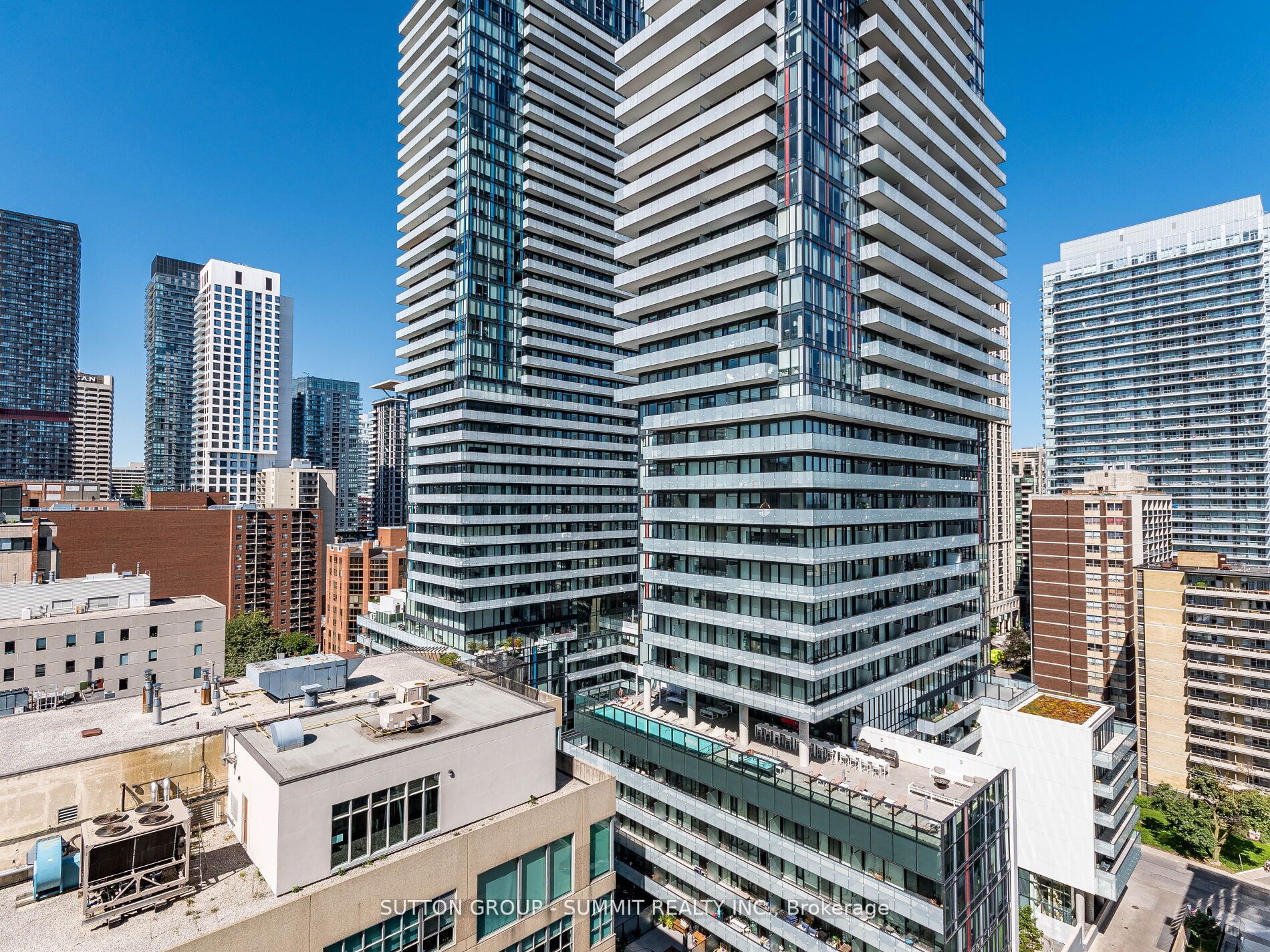 212 Eglinton Ave E, #1704