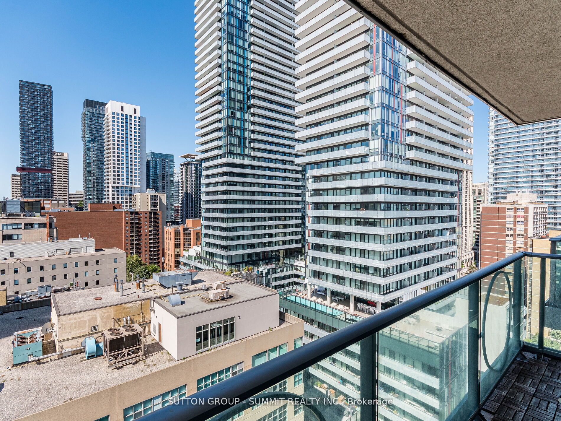 212 Eglinton Ave E, #1704