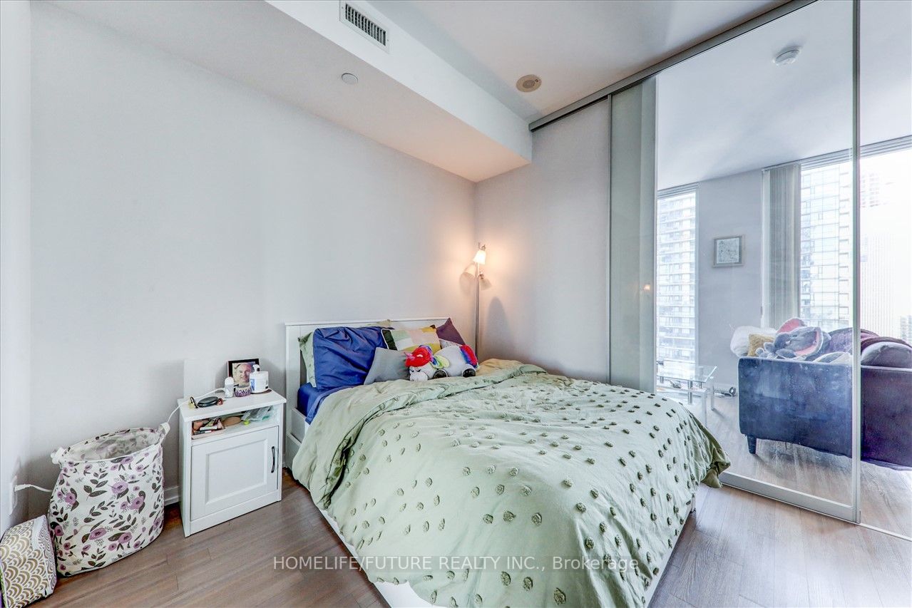 101 Peter St W, #2805