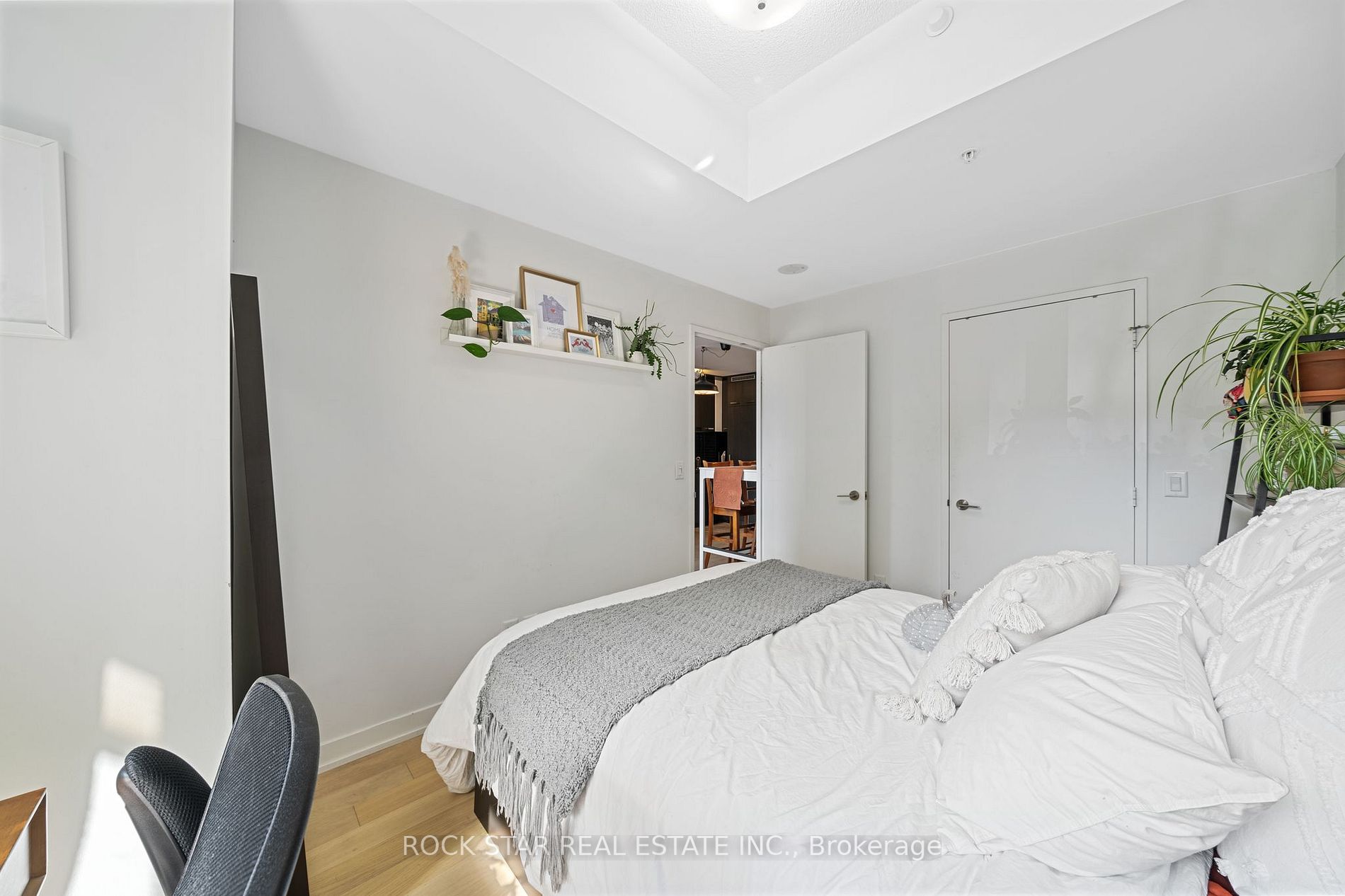 120 Bayview Ave, #N103
