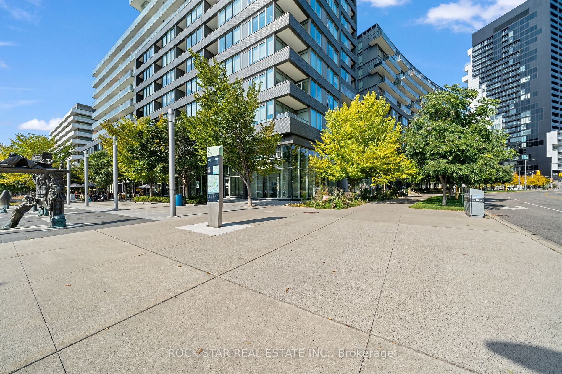 120 Bayview Ave, #N103