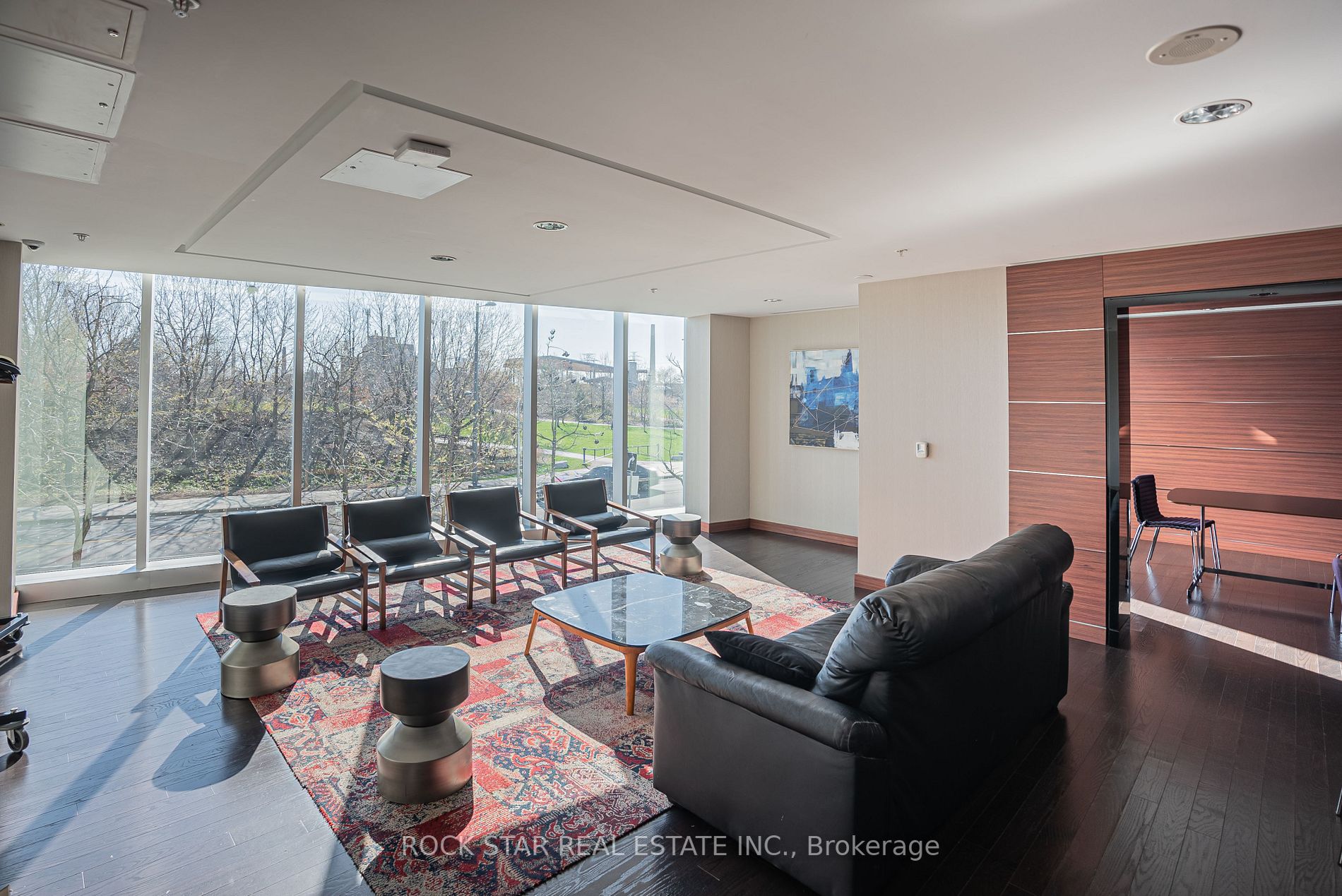 120 Bayview Ave, #N103