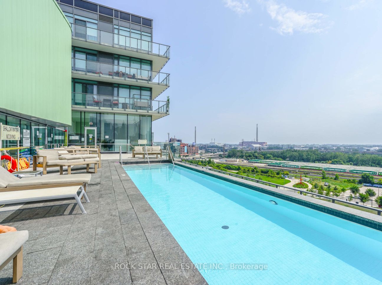 120 Bayview Ave, #N103