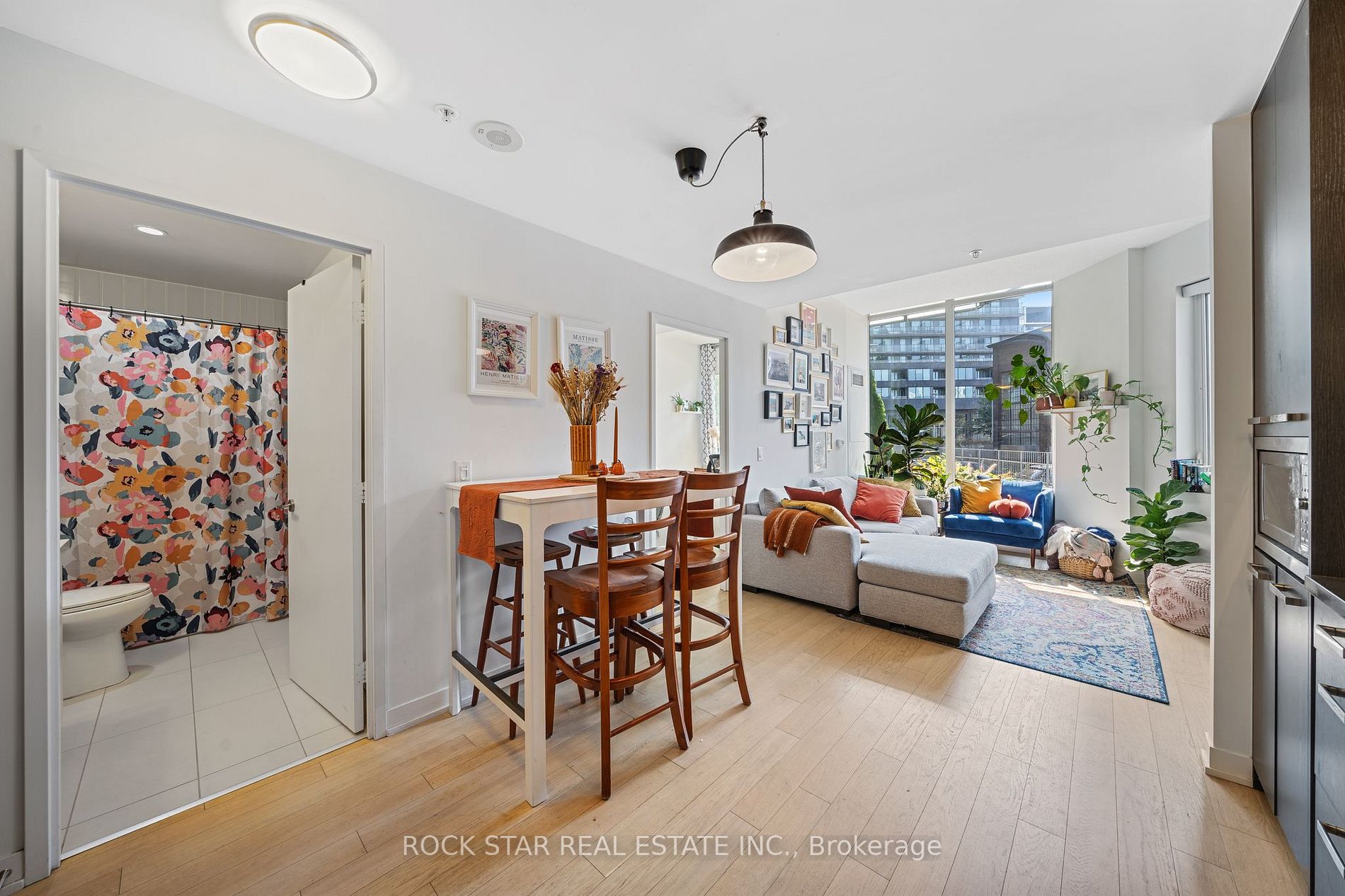 120 Bayview Ave, #N103