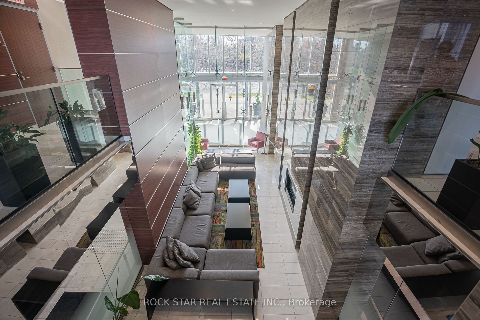 120 Bayview Ave, #N103