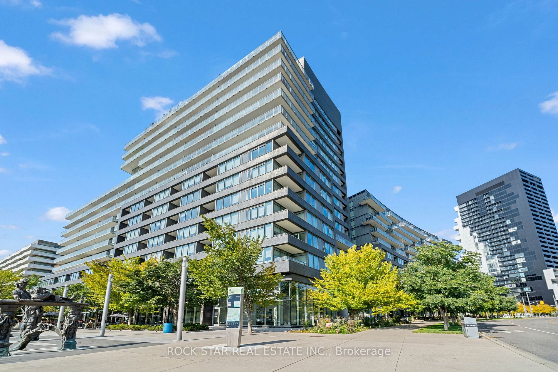 120 Bayview Ave, #N103