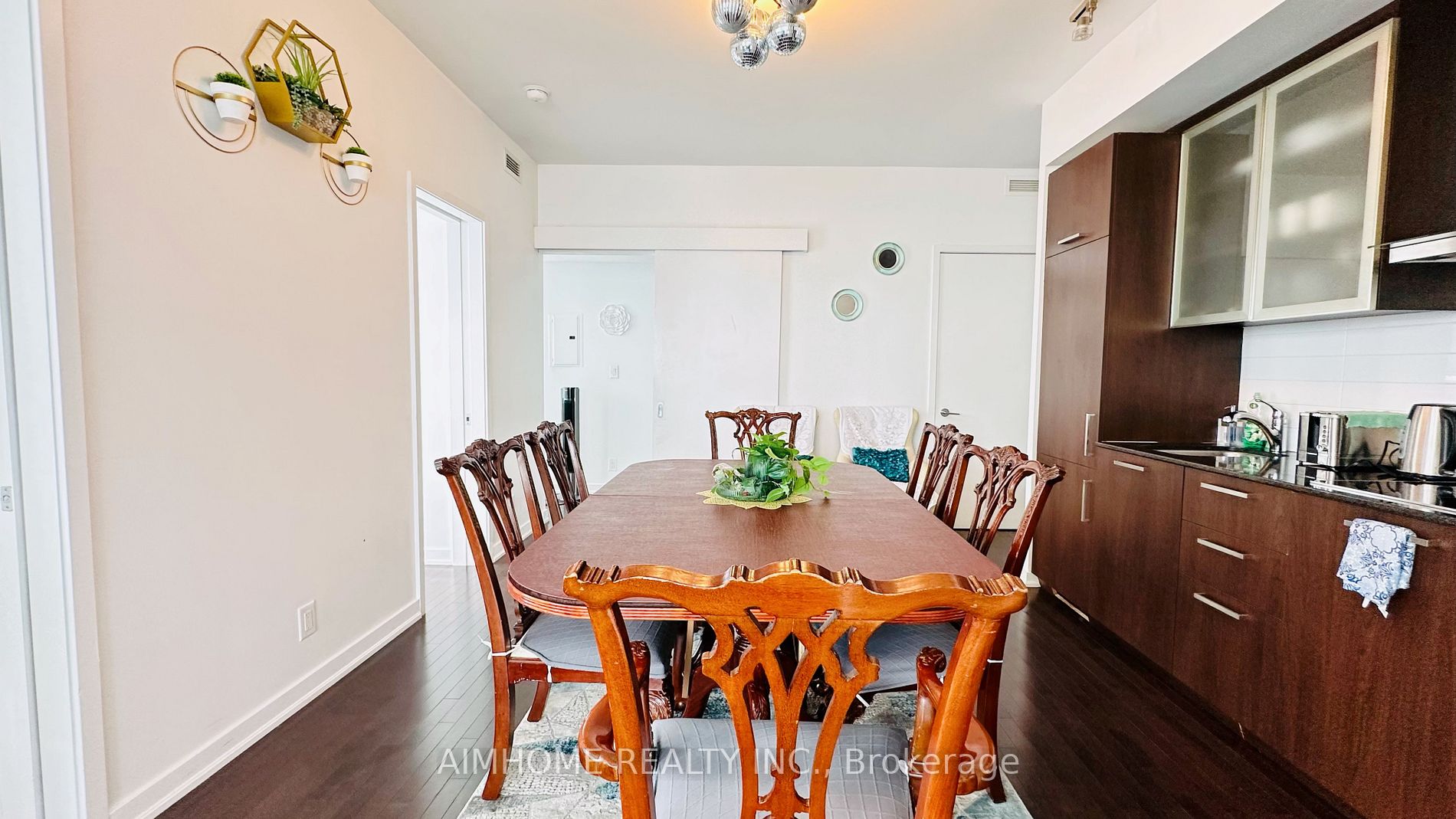 12 York St, #4904