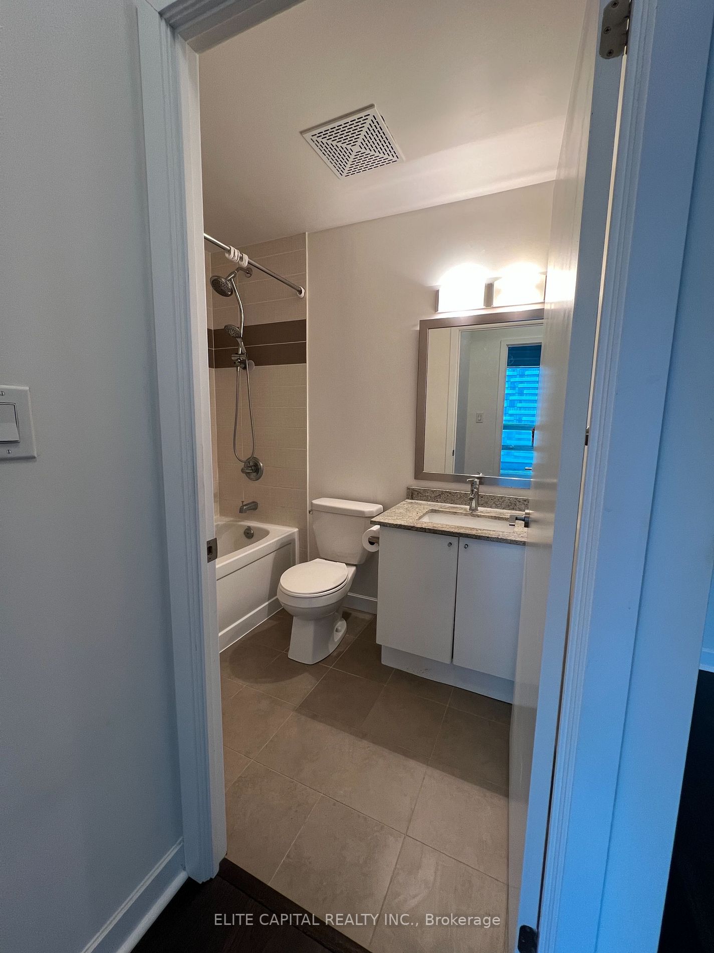 33 Bay St, #3902