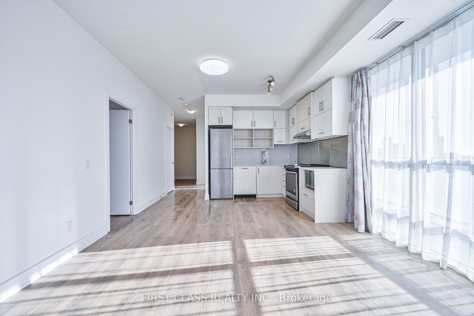 128 Fairview Mall Dr, #1202