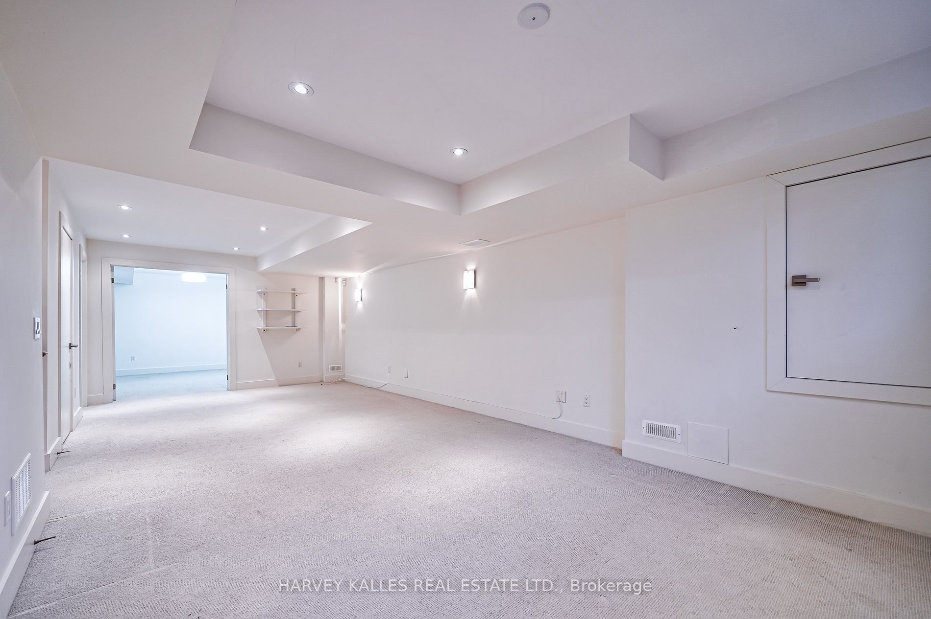 4 De Savery Cres