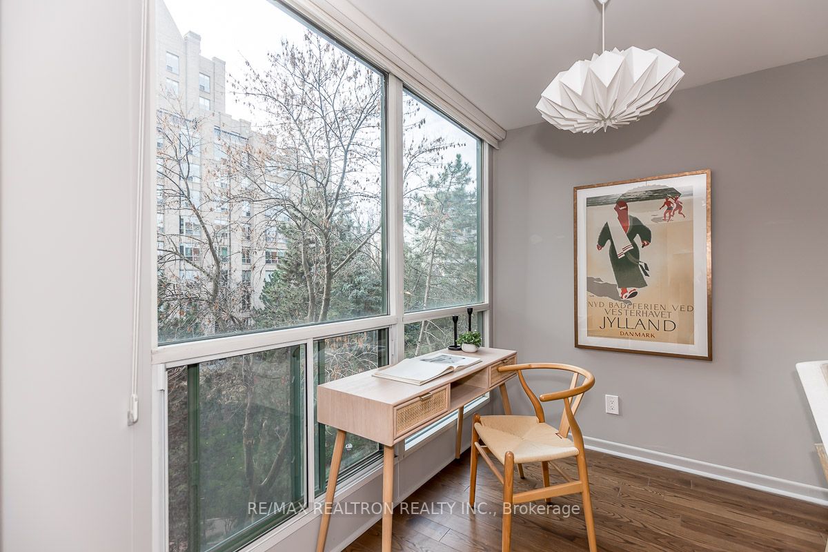 95 Prince Arthur Ave, #525