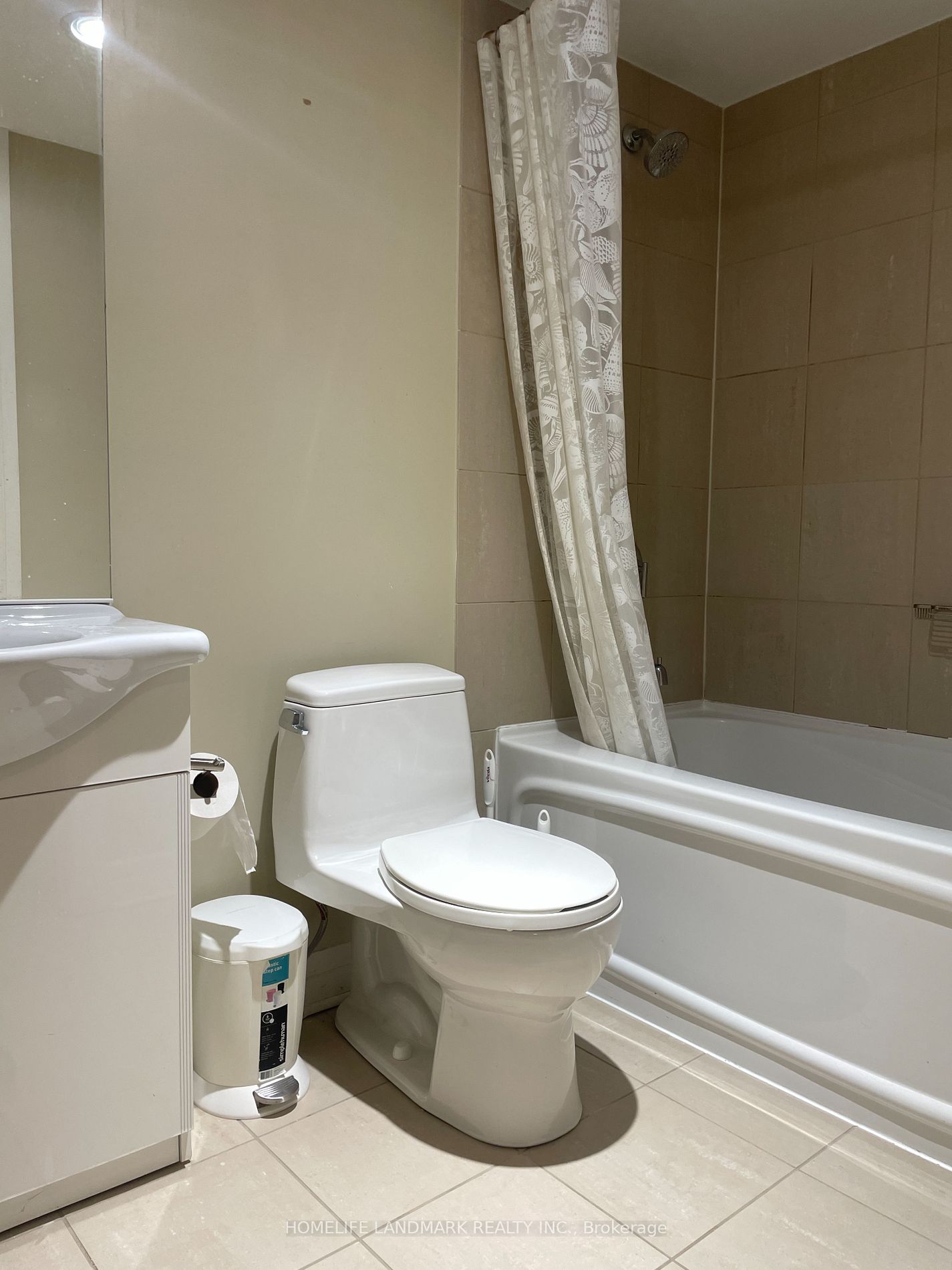 18 Harrison Garden Blvd, #2205