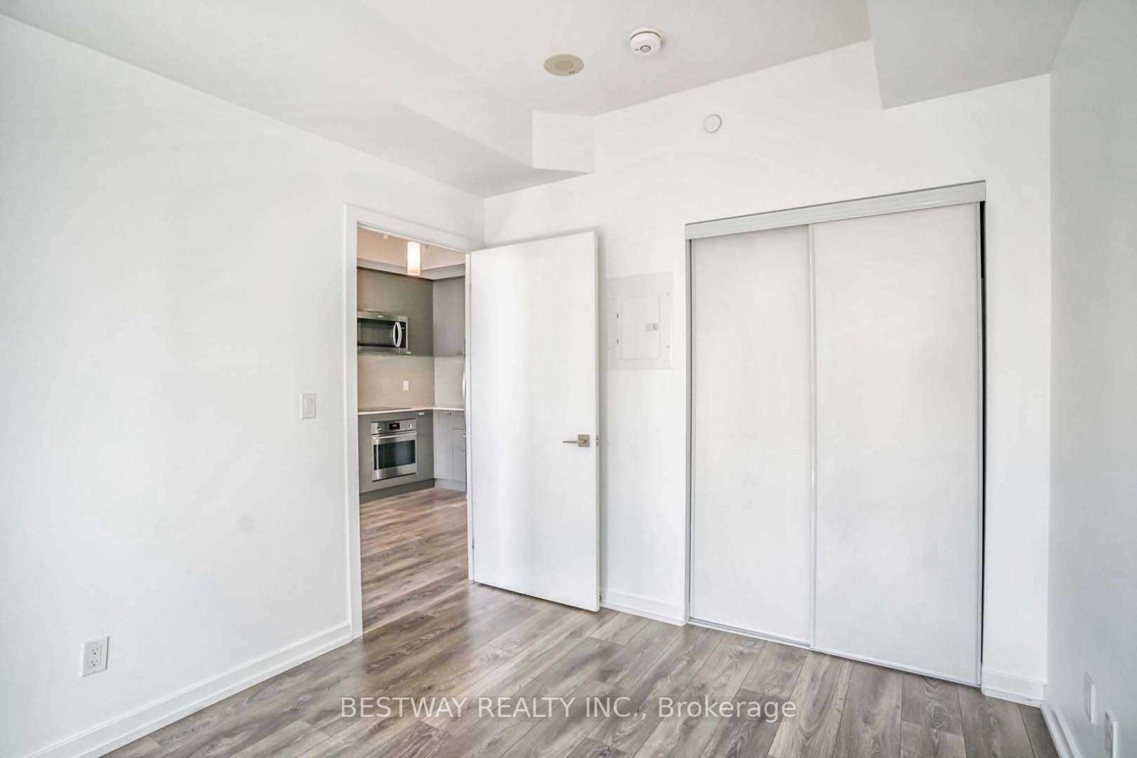 56 Forest Manor Rd, #708