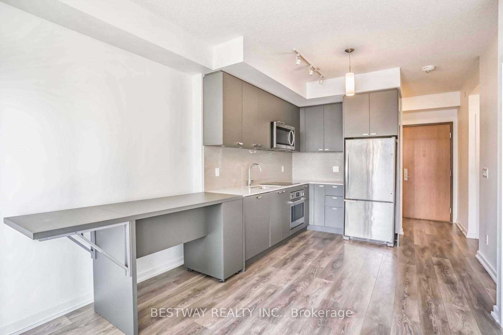 56 Forest Manor Rd, #708